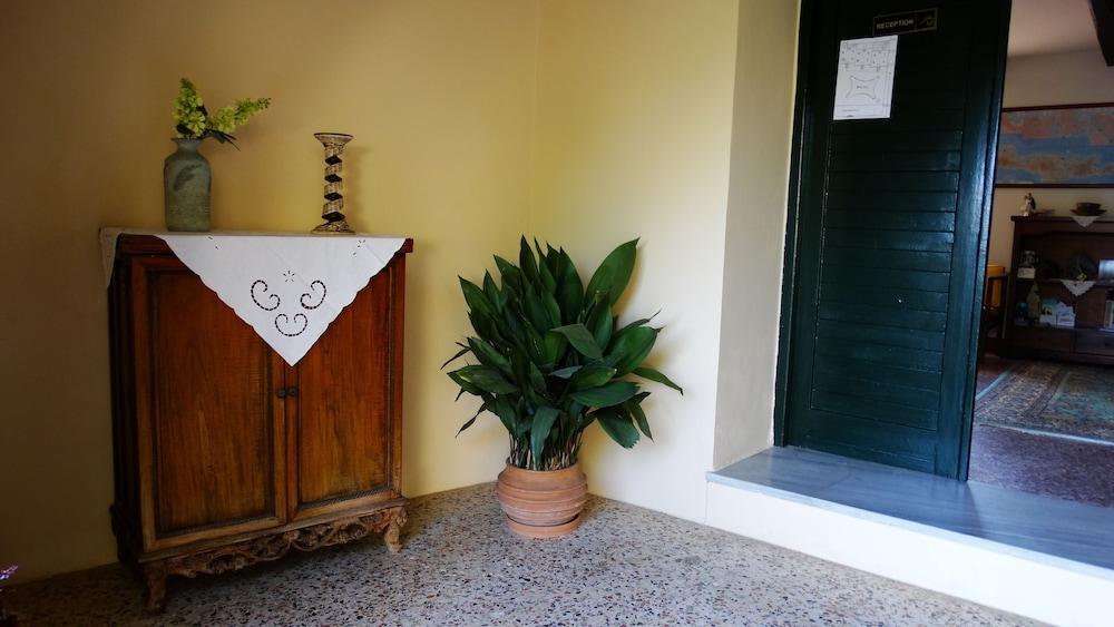 Stalós Orestis Hotel Sea View Apartments מראה חיצוני תמונה