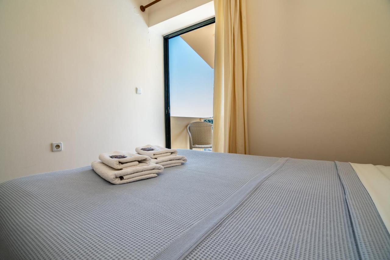 Stalós Orestis Hotel Sea View Apartments מראה חיצוני תמונה