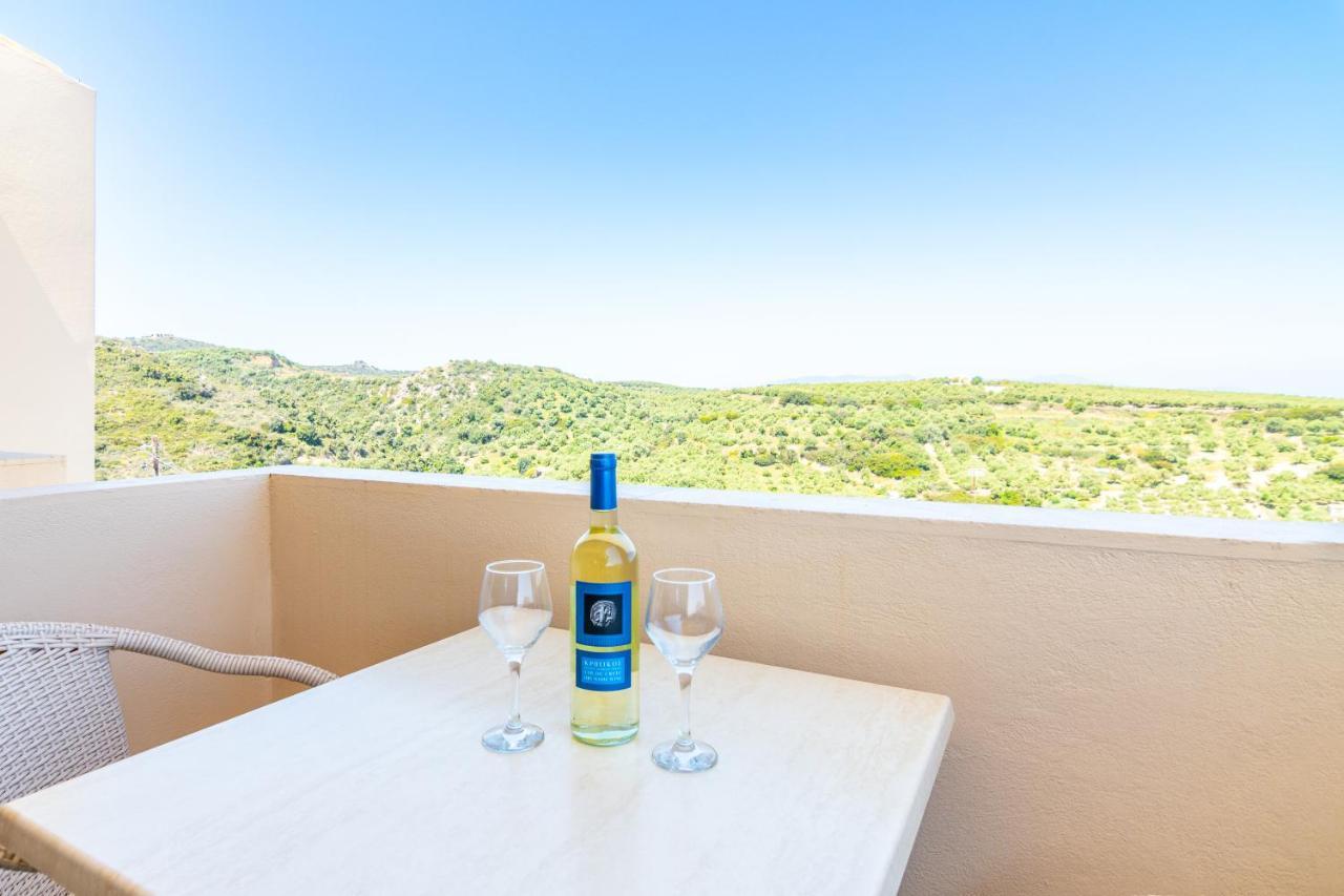 Stalós Orestis Hotel Sea View Apartments מראה חיצוני תמונה