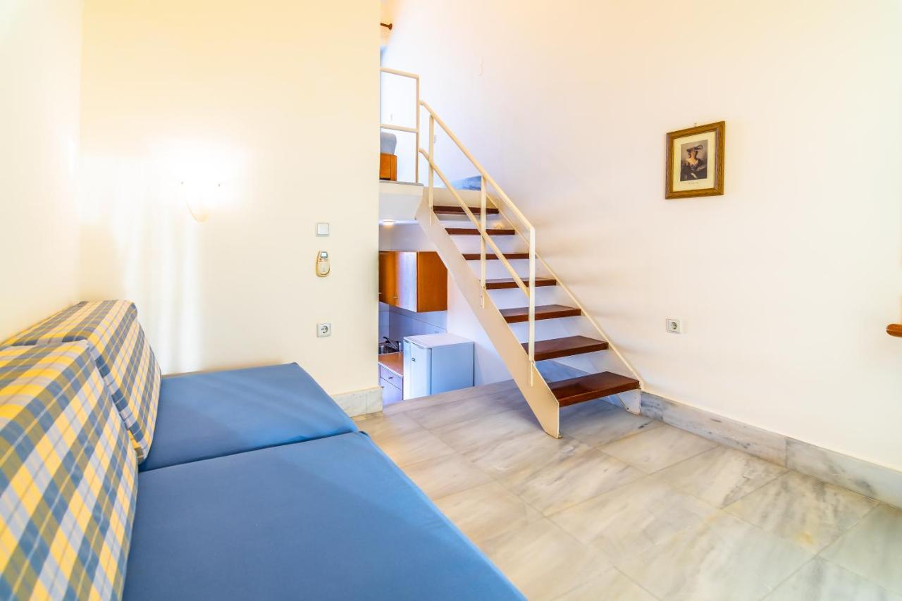 Stalós Orestis Hotel Sea View Apartments מראה חיצוני תמונה